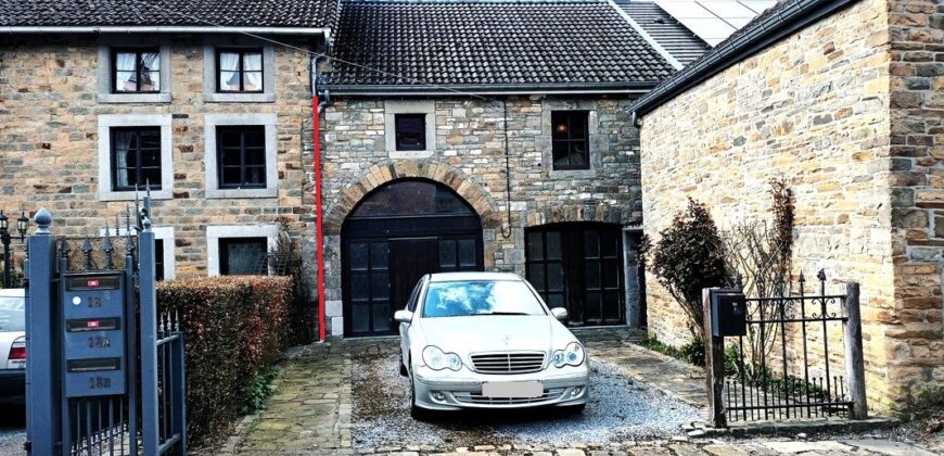 Maison en pierres du pays