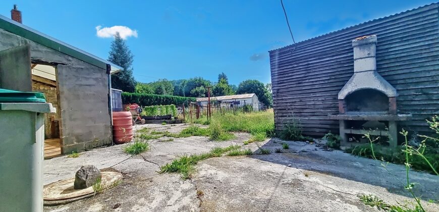 Grande maison en pierres