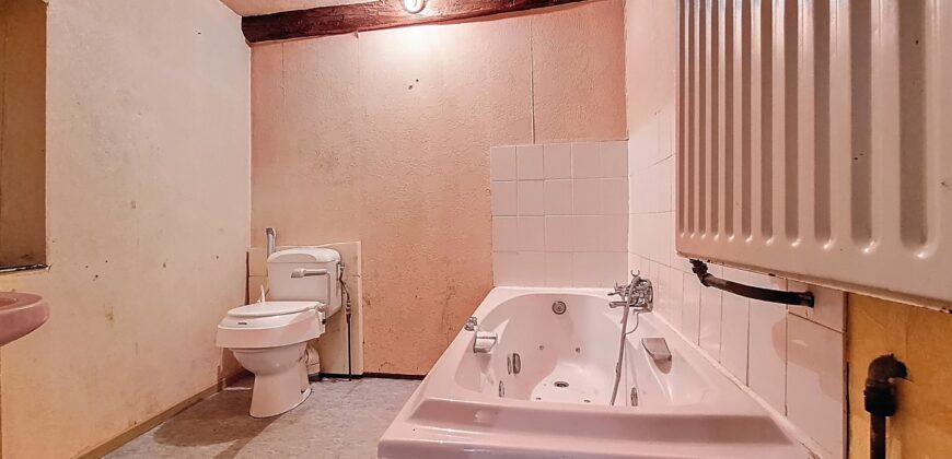 Grande maison en pierres