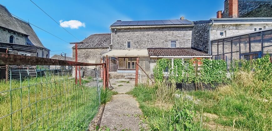 Grande maison en pierres