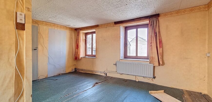 Grande maison en pierres