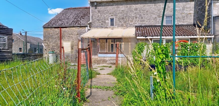 Grande maison en pierres