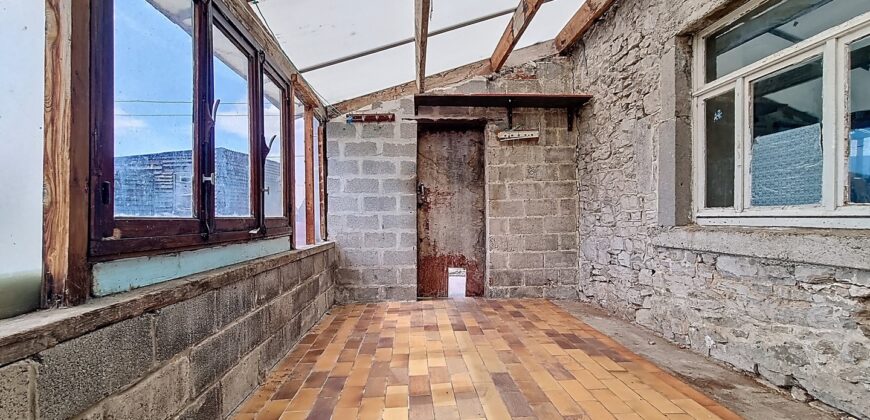 Grande maison en pierres