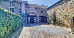 Maison en pierres du pays