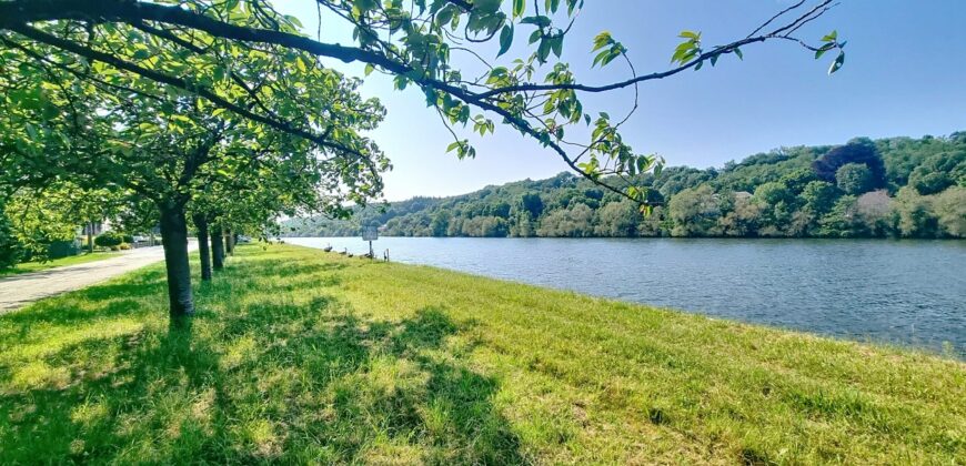 Villa en bord de Meuse