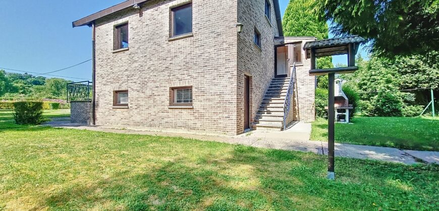 Villa en bord de Meuse