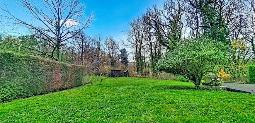 Villa récente dans un quartier prisé de Dinant