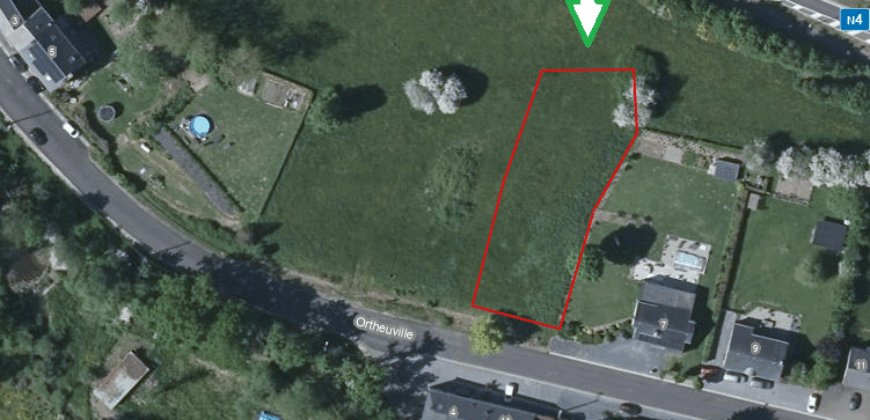 Très beau terrain à bâtir de plus de 1100m²