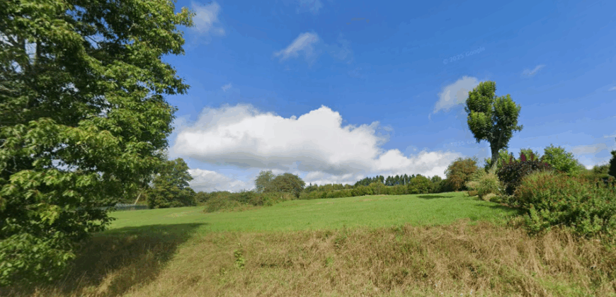 Très beau terrain à bâtir de plus de 1100m²