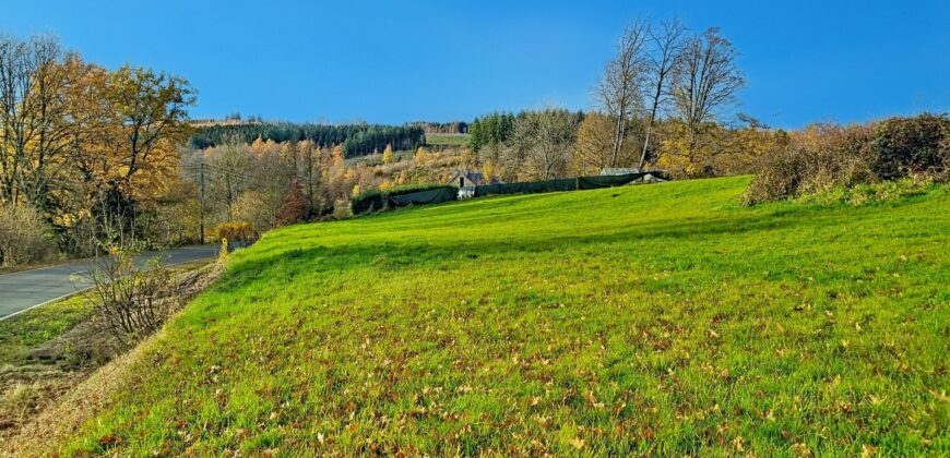 Très beau terrain à bâtir de plus de 750m²