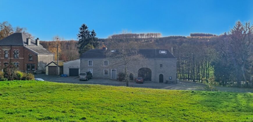 Très beau terrain à bâtir de plus de 1000m²