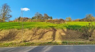 Très beau terrain à bâtir de plus de 750m²