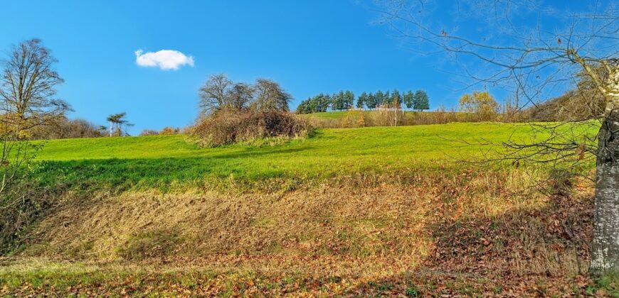 Très beau terrain à bâtir de plus de 1100m²