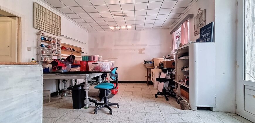 Grande maison 4 chambres à rénover, exploitable sur plus de 250m²