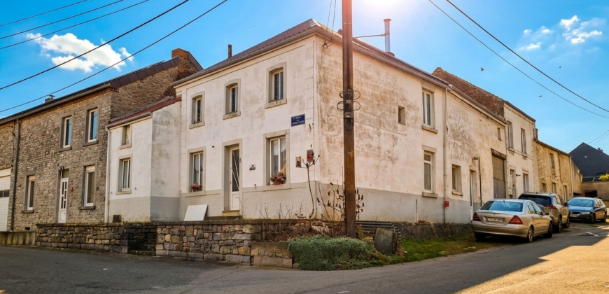 Grande maison 4 chambres à rénover, exploitable sur plus de 250m²