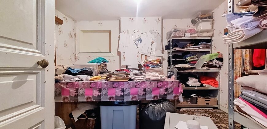 Grande maison 4 chambres à rénover, exploitable sur plus de 250m²