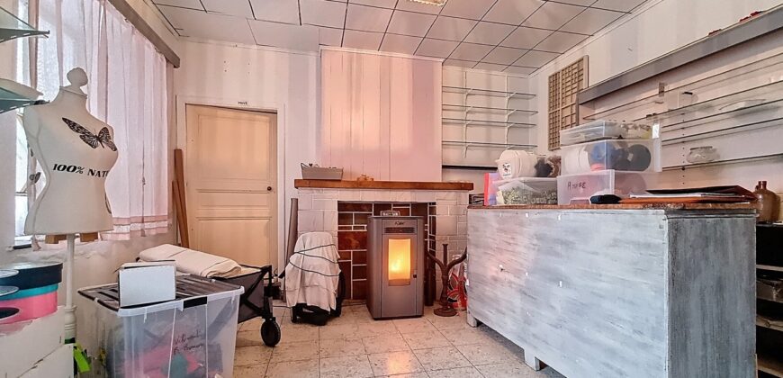 Grande maison 4 chambres à rénover, exploitable sur plus de 250m²