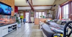 Avis aux investisseurs, deux maisons sur un terrain de plus de 1600m²