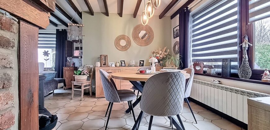 Avis aux investisseurs, deux maisons sur un terrain de plus de 1600m²