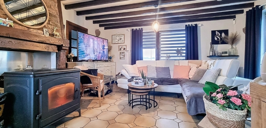 Avis aux investisseurs, deux maisons sur un terrain de plus de 1600m²