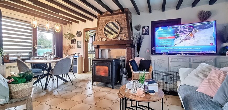 Avis aux investisseurs, deux maisons sur un terrain de plus de 1600m²