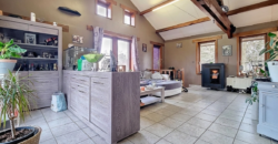 Avis aux investisseurs, deux maisons sur un terrain de plus de 1600m²