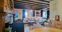 Avis aux investisseurs, deux maisons sur un terrain de plus de 1600m²