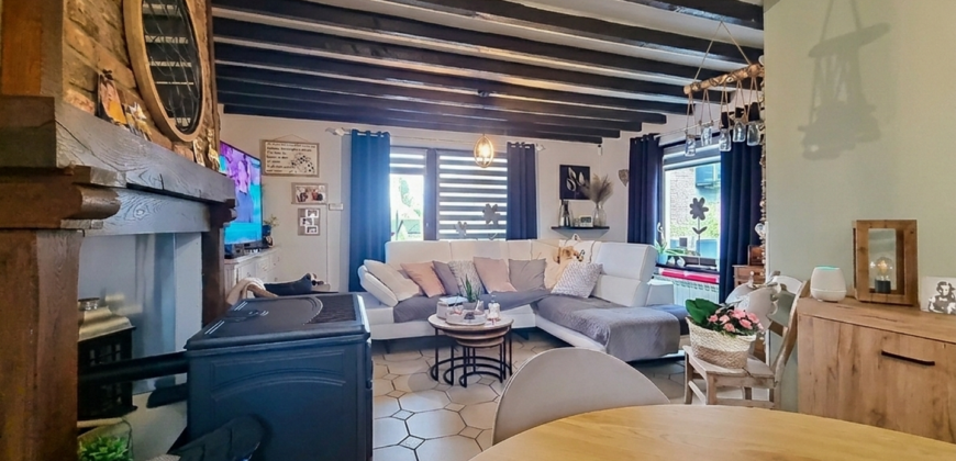 Avis aux investisseurs, deux maisons sur un terrain de plus de 1600m²