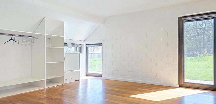 Superbe villa 5 chambres avec piscine sur un terrain de plus de 3.000m²