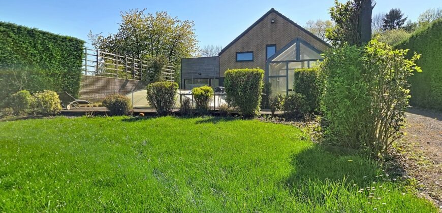 Superbe villa 5 chambres avec piscine sur un terrain de plus de 3.000m²