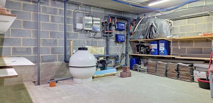 Superbe villa 5 chambres avec piscine sur un terrain de plus de 3.000m²