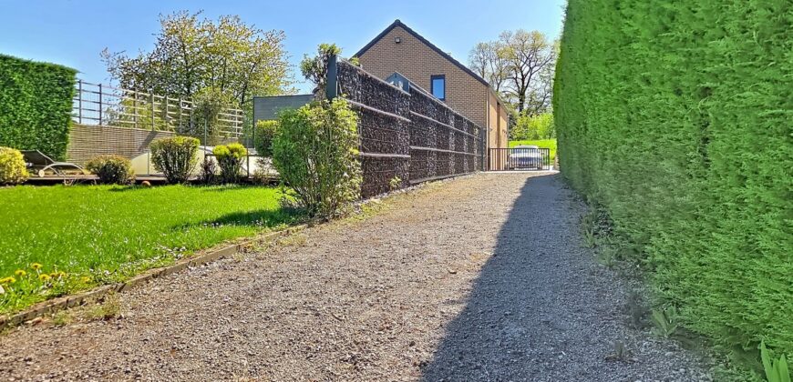 Superbe villa 5 chambres avec piscine sur un terrain de plus de 3.000m²