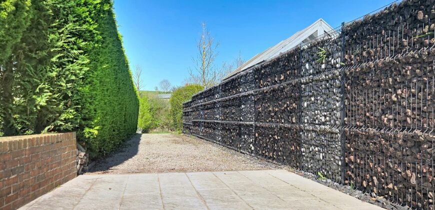 Superbe villa 5 chambres avec piscine sur un terrain de plus de 3.000m²